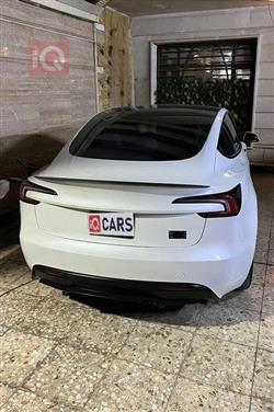 تسلا موديل 3